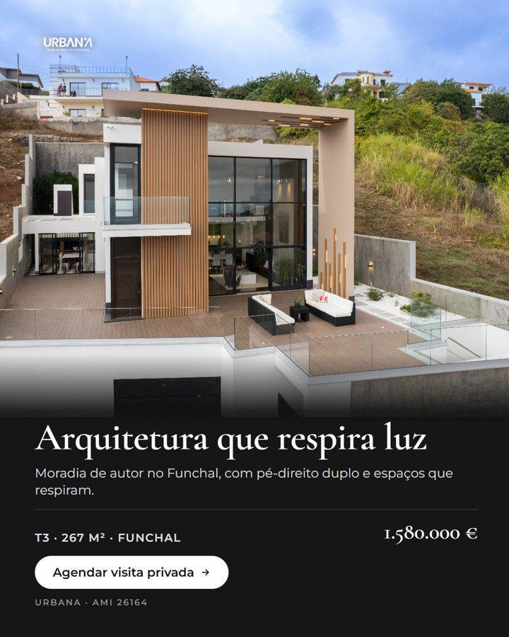Anúncio de moradia de autor T3 no Funchal, com pé-direito duplo